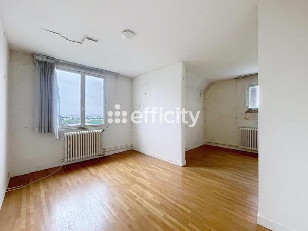 Maison 9 pièces - 233 m² Exclusivité efficity