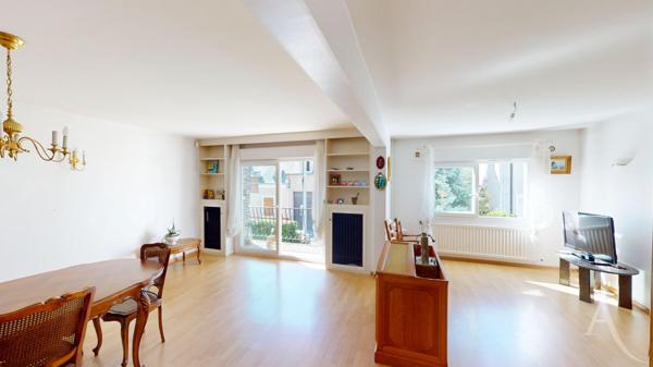 Maison de 117m2 Habitables trois chambres quartier Saint Christophe