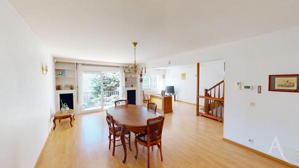 Maison de 117m2 Habitables trois chambres quartier Saint Christophe