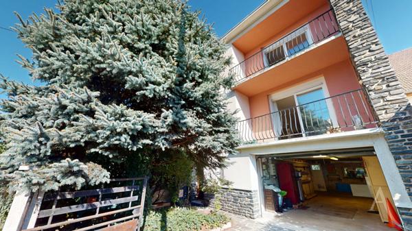 Maison de 117m2 Habitables trois chambres quartier Saint Christophe