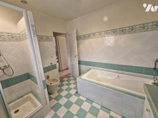 Maison T4 + Bureau + Grand garage