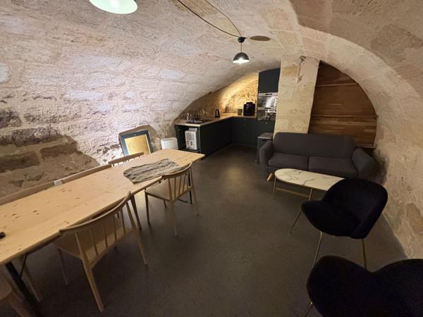 Bureaux à louer Bordeaux avec terrasse de 50 m² quartier Victoire-Saint-Michel