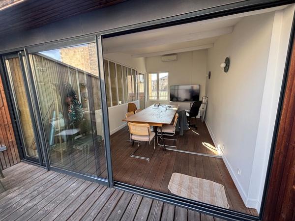 Bureaux à louer Bordeaux avec terrasse de 50 m² quartier Victoire-Saint-Michel