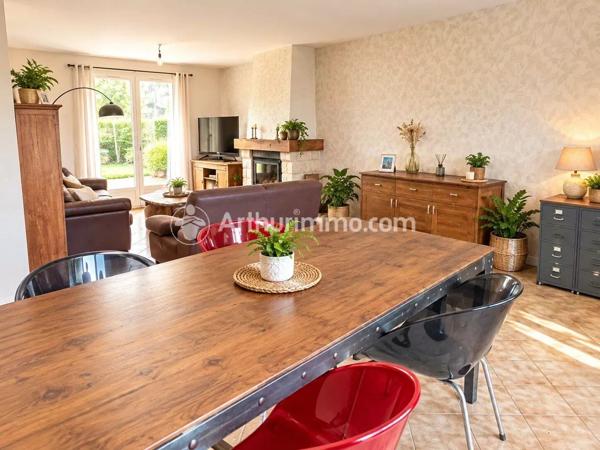 Vente                                                      Maison
                        
                     4 pièces                      89 m2                     à Saint-Astier