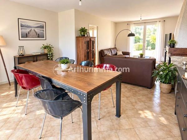 Vente                                                      Maison
                        
                     4 pièces                      89 m2                     à Saint-Astier