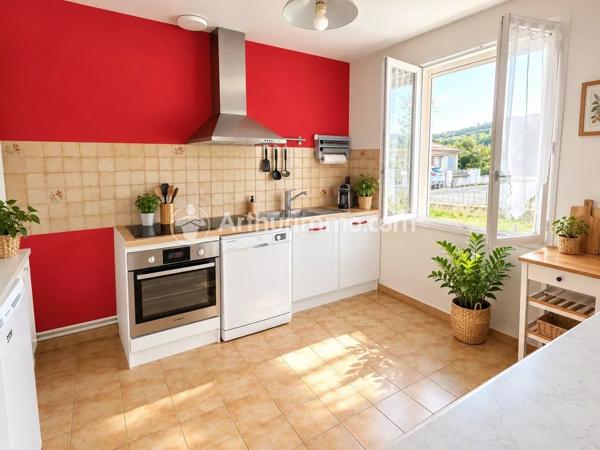 Vente                                                      Maison
                        
                     4 pièces                      89 m2                     à Saint-Astier