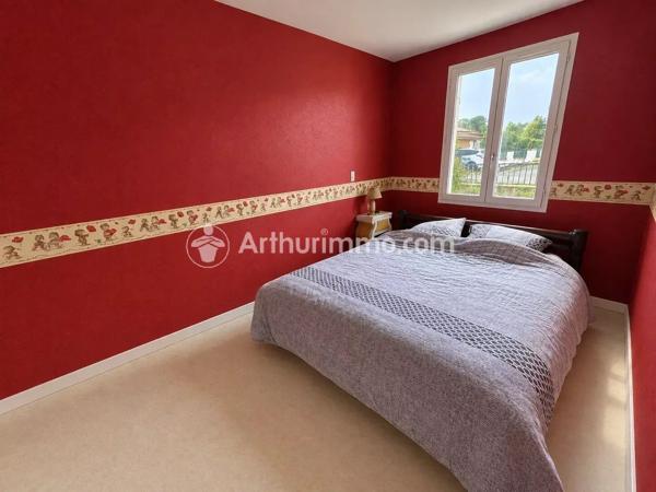 Vente                                                      Maison
                        
                     4 pièces                      89 m2                     à Saint-Astier