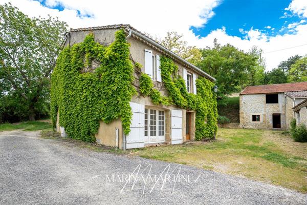 Maison en pierre rénovée avec dépendance de 120 m² et parc arboré de 3 500 m² ? Villeneuve-la-Comptal