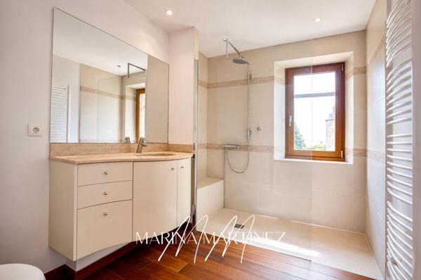Maison en pierre rénovée avec dépendance de 120 m² et parc arboré de 3 500 m² ? Villeneuve-la-Comptal