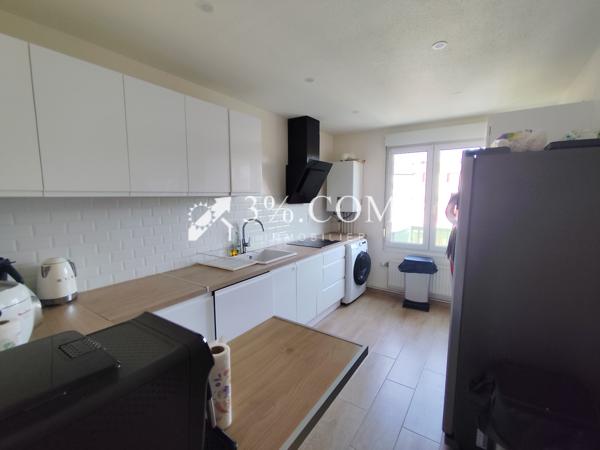 Appartement
                                                                                                                                                                                                                                                                                                                        4 pièce(s)                                                                                                                                                                                                          3 chambre(s)                                                                                                                                                                                                          84.5  m²