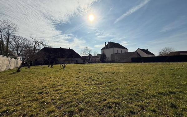 Maison à vendre    6 pièces • 142,12 m2 Athée