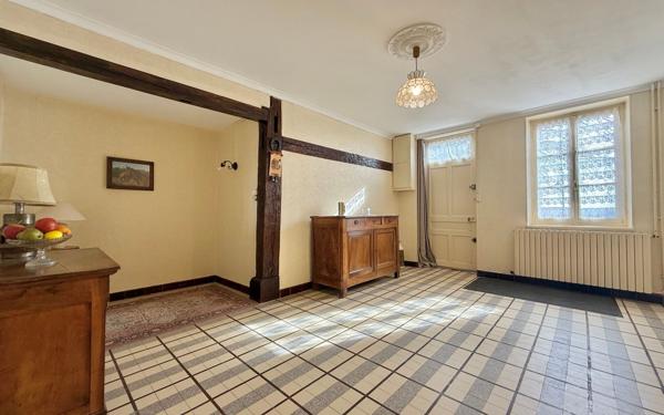 Maison à vendre    6 pièces • 142,12 m2 Athée