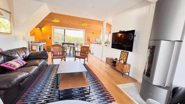 TRES BELLE VILLA OSSATURE BOIS TRES SOIGNEE