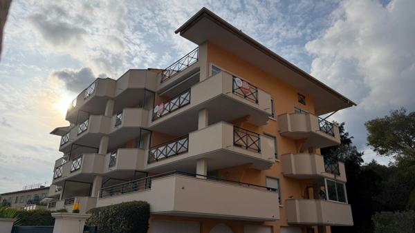 Appartement à vendre 3 pièces AGAY (83)