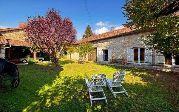 Maison à vendre    4 pièces • 90 m2 Antonne-et-Trigonant