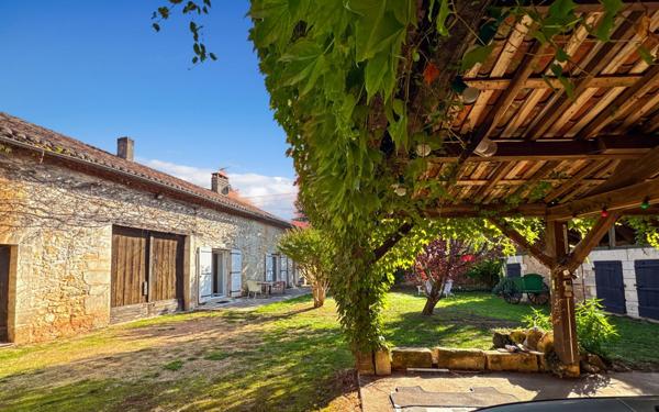 Maison à vendre    4 pièces • 90 m2 Antonne-et-Trigonant