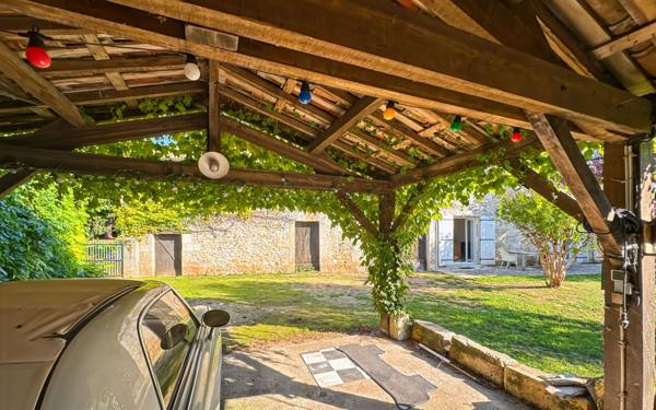 Maison à vendre    4 pièces • 90 m2 Antonne-et-Trigonant