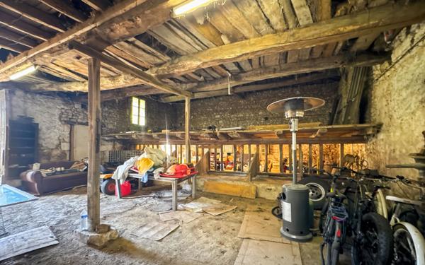 Maison à vendre    4 pièces • 90 m2 Antonne-et-Trigonant