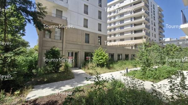 A LOUER LOCAUX COMMERCIAUX BORDEAUX EURATLANTIQUE