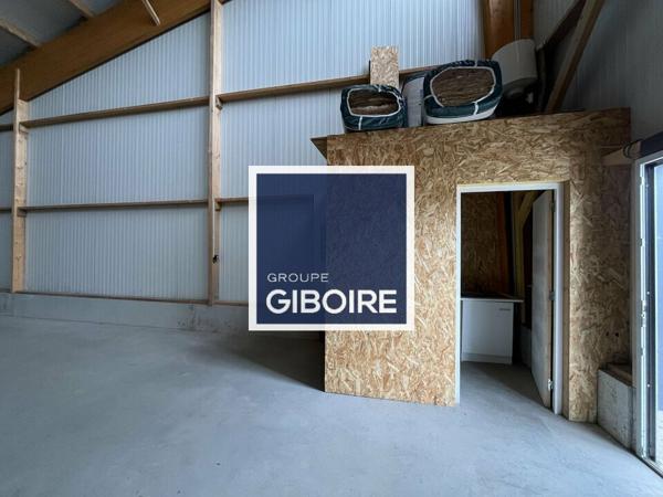 Local d'activites 279 m² à louer LAILL (réf : 35.6820)