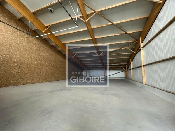 Local d'activites 279 m² à louer LAILL (réf : 35.6820)