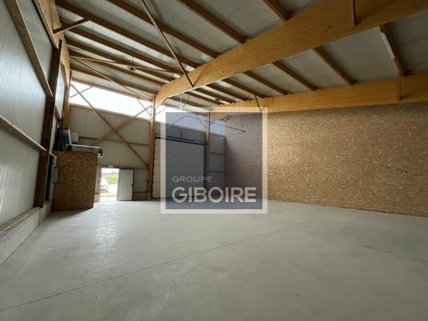 Local d'activites 279 m² à louer LAILL (réf : 35.6820)