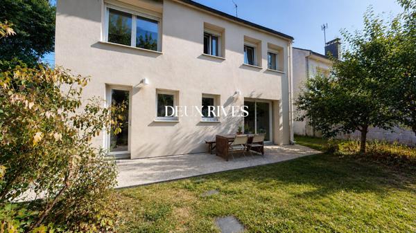 Maison rénovée en 2024 – 173 m² , 5 chambres , studio aménageable et jardin paysager