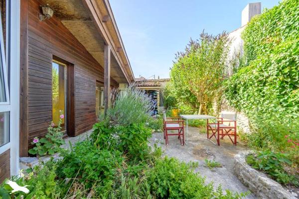 Maison à vendre 296 520 € Nieul-sur-Mer 4 p 98 m² DPE D