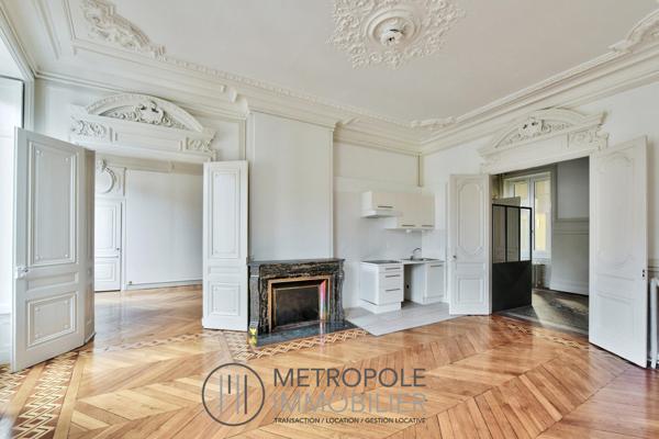 Appartement 3 pièce(s) 2 chambre(s) 82 m²