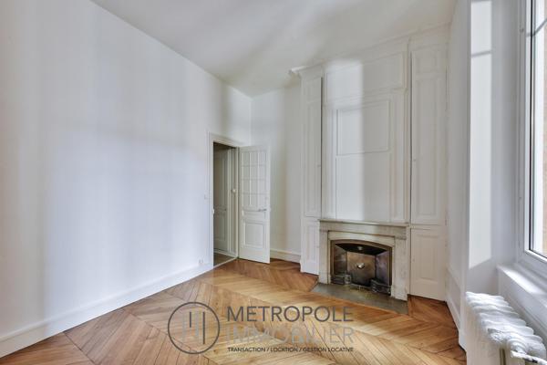 Appartement 3 pièce(s) 2 chambre(s) 82 m²