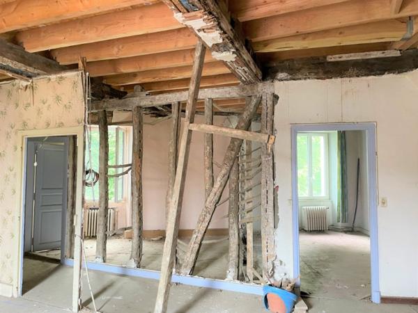 Immeuble avec local commercial