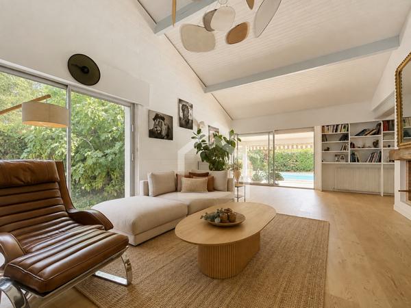 Maison 6 pièce(s) 4 chambre(s) 150 m²