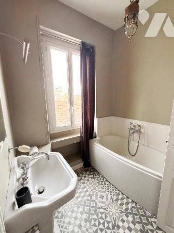 Maison divisée en plusieurs logements 