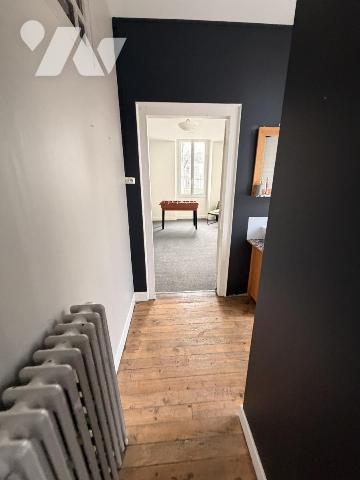 Maison divisée en plusieurs logements 