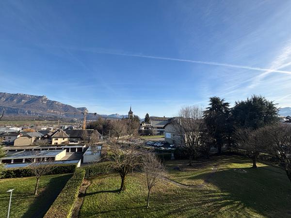 Magnifique T3 au centre ville de la Motte Servolex