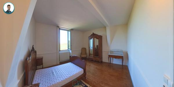 Hâvre de paix historique : Demeure de Maître XIXè, 250m² habitables, 7 chambres, domaine de 4,3ha, dépendances de 600m² et écuries de 170m²