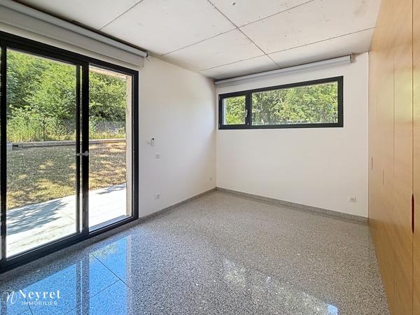 BIEN D'EXCEPTION!! Maison moderne de 228m² habitables sur sous-sol complet terrain 3295m²