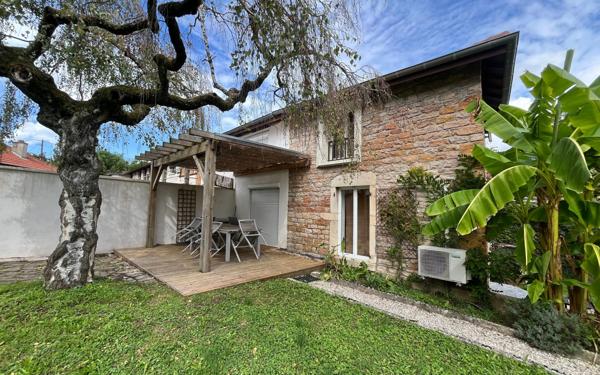 Maison à louer    3 pièces • 77 m2 Mâcon