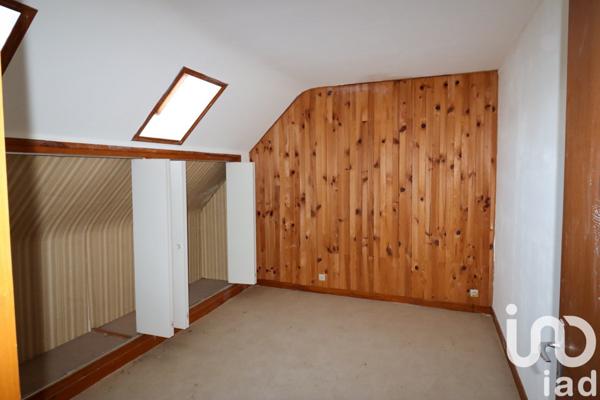 Maison 10 pièces de 178 m² à Neuvic (19160)