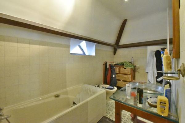 Exclusivité ERA ACCES IMMOBILIER : Maison spacieuse 7 pièces à Jouars-Pontchartrain