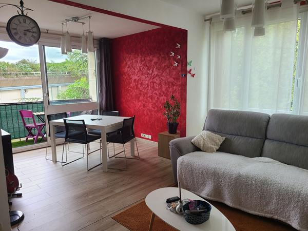 Appartement Fontenay Le Fleury 5 pièce(s) 93.88 m2