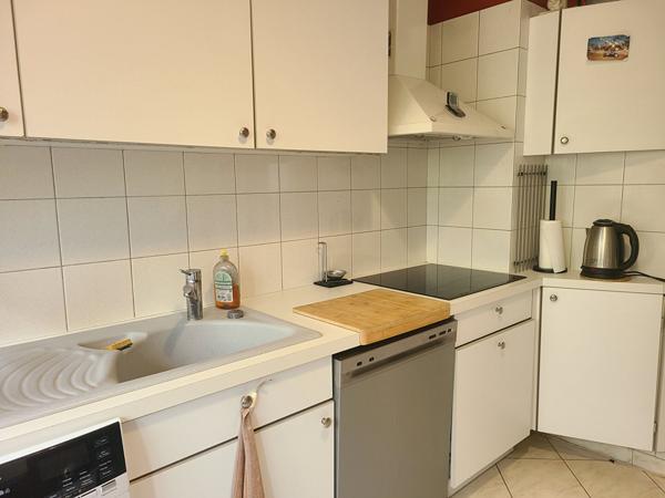 Appartement Fontenay Le Fleury 5 pièce(s) 93.88 m2