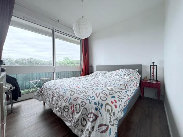 Appartement Fontenay Le Fleury 5 pièce(s) 93.88 m2