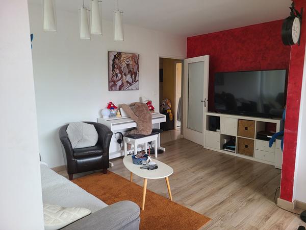 Appartement Fontenay Le Fleury 5 pièce(s) 93.88 m2