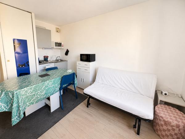 Appartement studio avec locataire en place, à vendre à Brest - Quartier Croix Rouge - Europe , Brest
