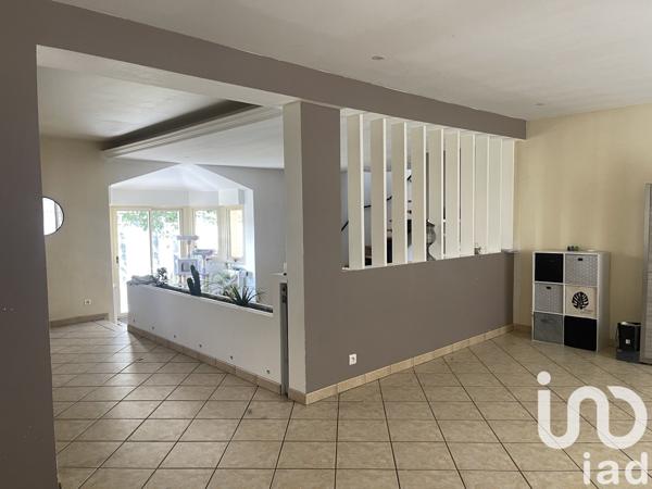 Maison traditionnelle 6 pièces de 150 m² à La Norville (91290)