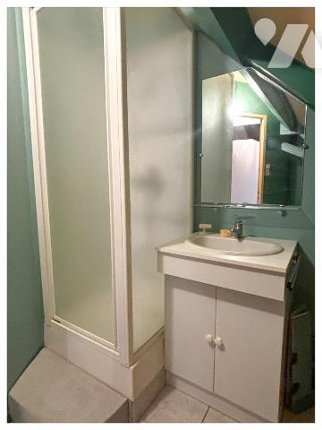 Maison ancienne rénovée à rafraîchir