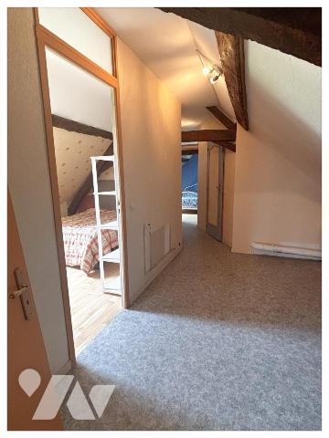 Maison ancienne rénovée à rafraîchir