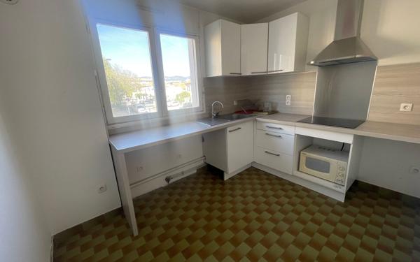 Appartement à vendre    3 pièces • 76 m2 La Seyne-sur-Mer