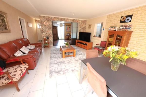 Maison atypique de 143 m² habitables et 160 m² au sol, proche de toutes commodités